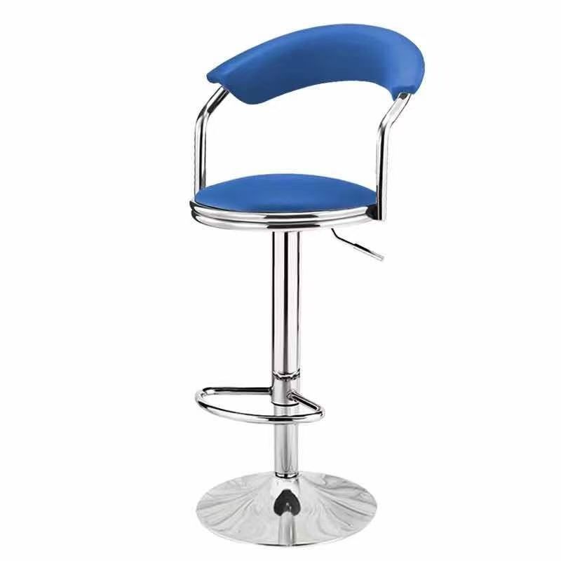 Disco azul de doble aro con respaldo alto.