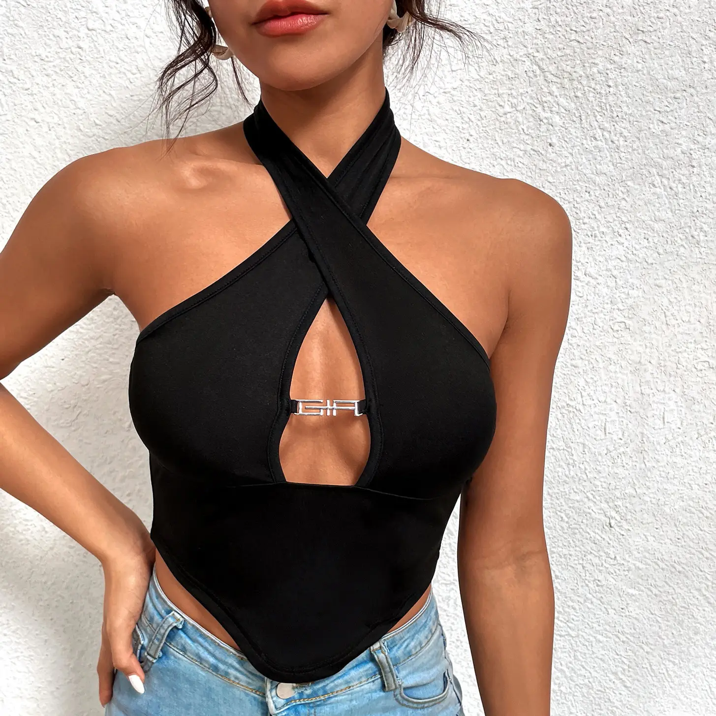 Precio barato entrecruzado Halter Top patrones ahueca hacia fuera las señoras de lujo sin mangas tops verano 2023 ropa de mujer