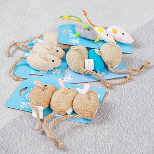 Juguetes interactivos para gatos pequeños, ratón de peluche de imitación, para interior - Product Image 5