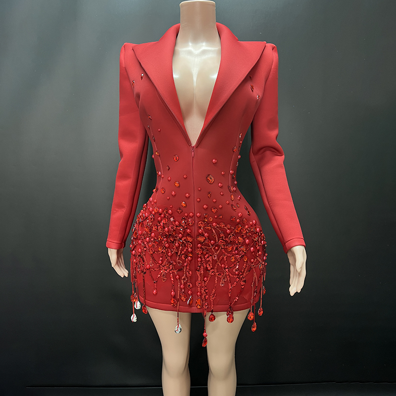 Rosso con diamanti rossi