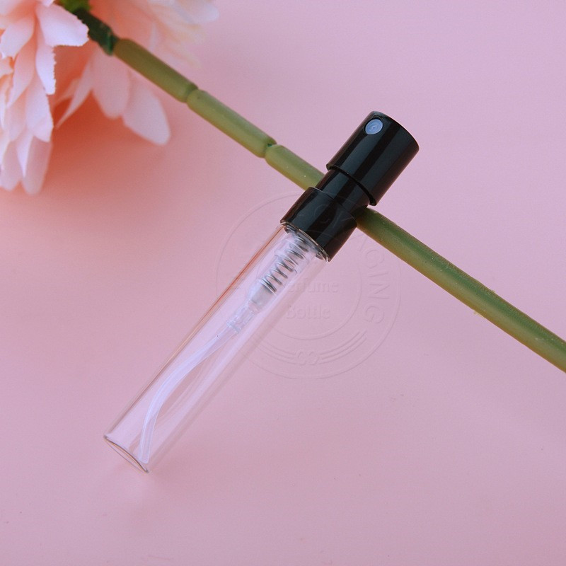 โปร่งใสมีฝาสีดำ