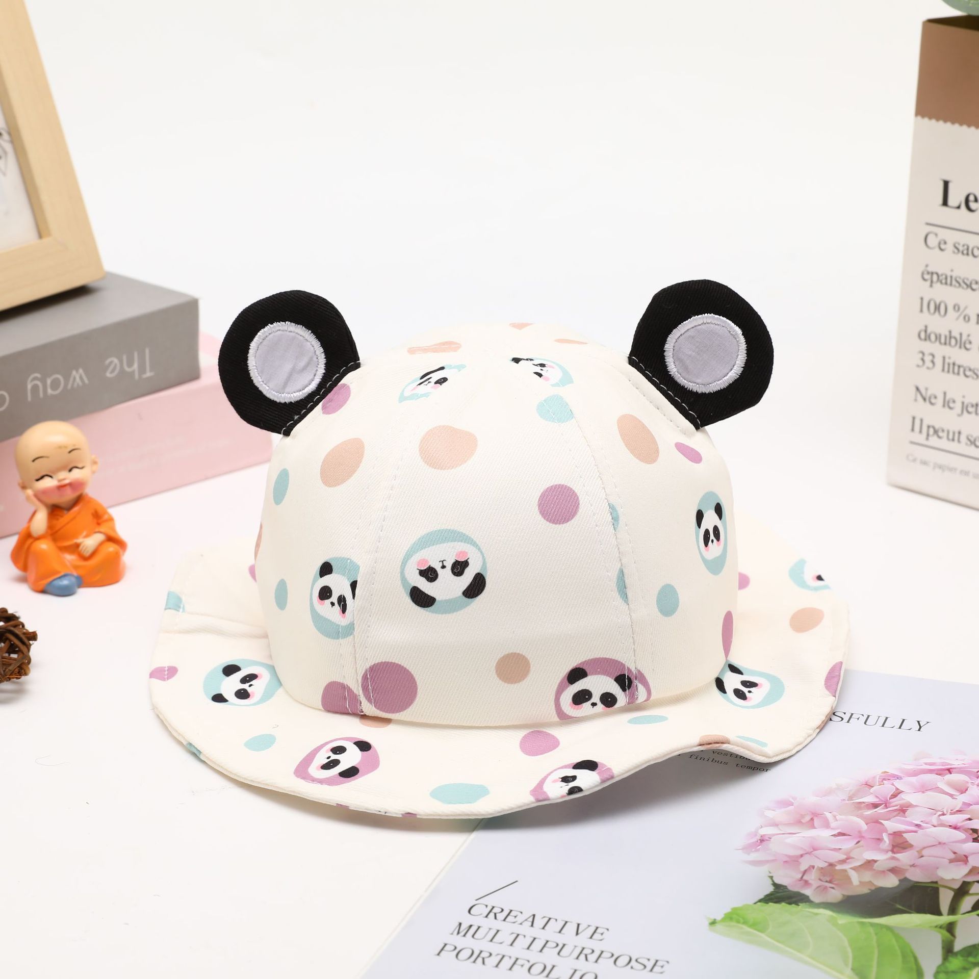 Panda de puntos morados