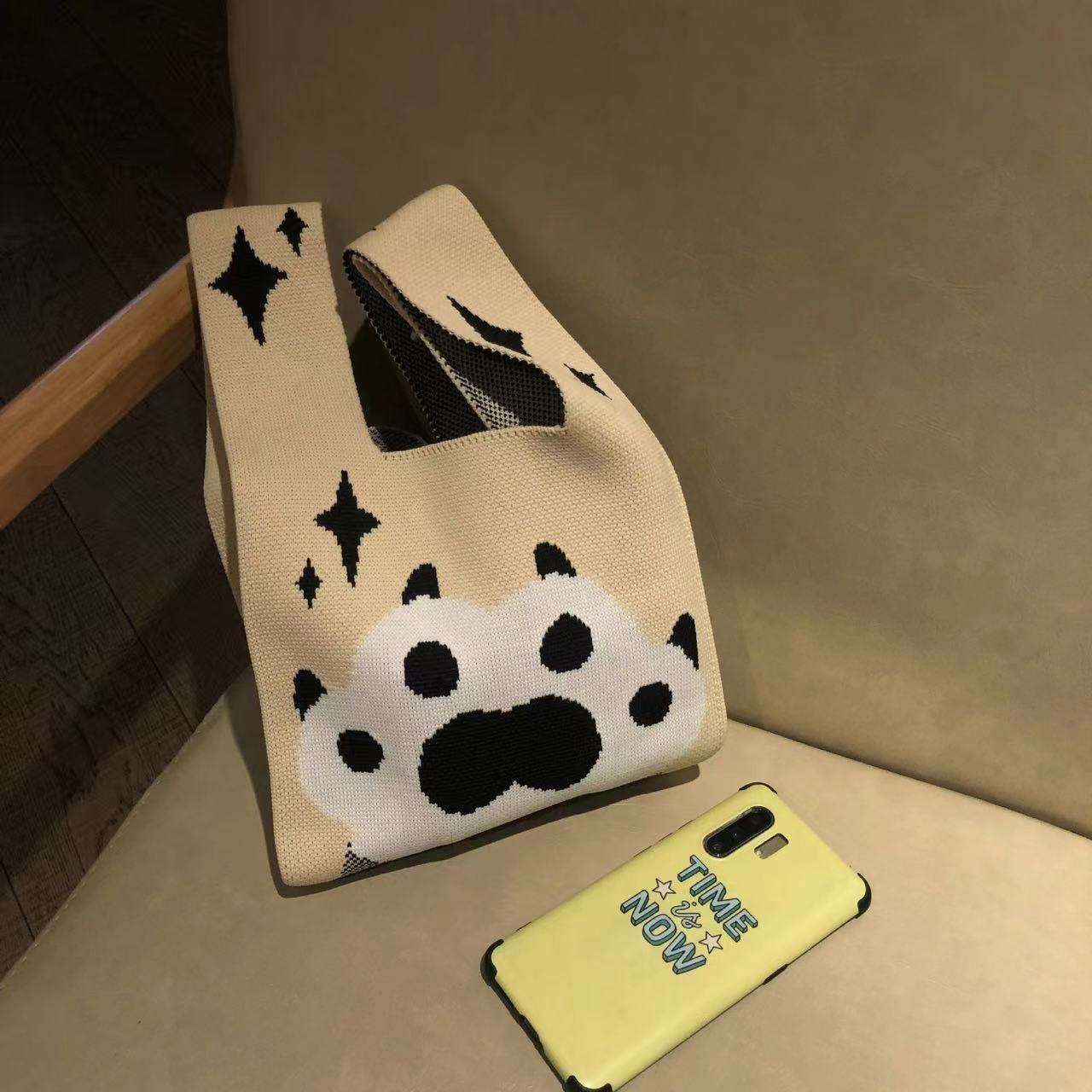 สัตว์ประหลาดปากดำสีเบจ20/35