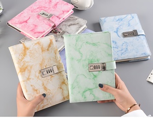 Venta caliente A5 Cuaderno DE SEGURIDAD Estilo de tapa dura con 100 hojas Textura de mármol de cuero de PU simple Venta caliente con cerradura - Product Image 1