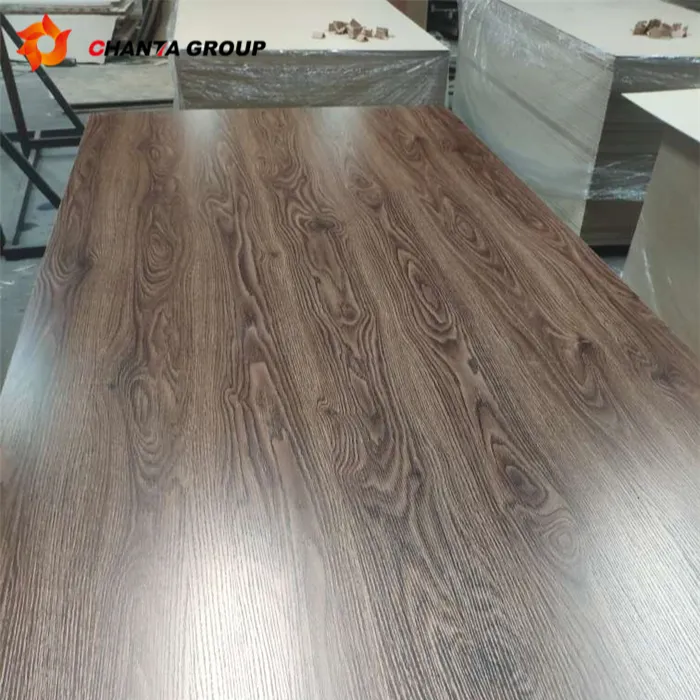 Made in china colorido enfrentou madeira compensada impermeável 15mm 18mm folha melamina mdf bordo