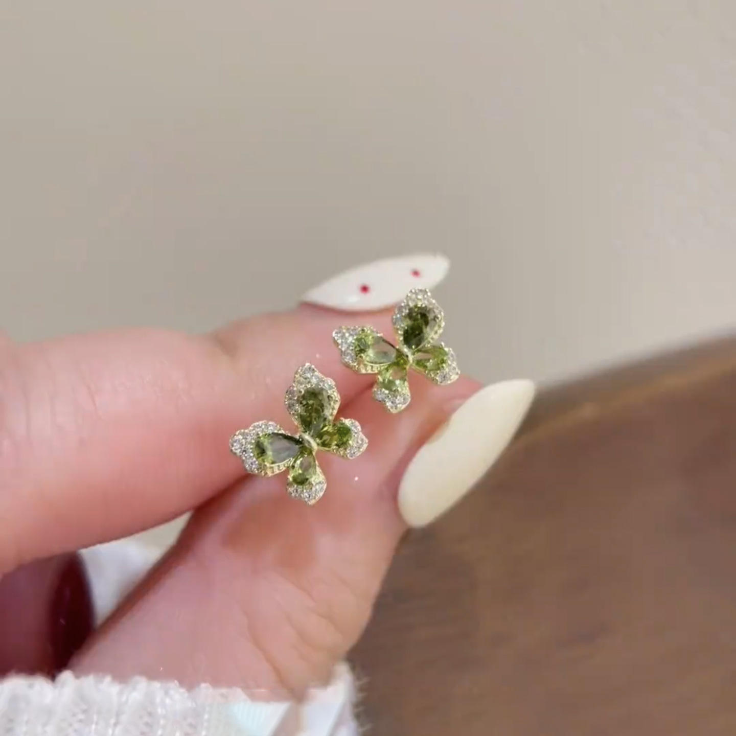 Boucles d'oreilles papillon zircon vert