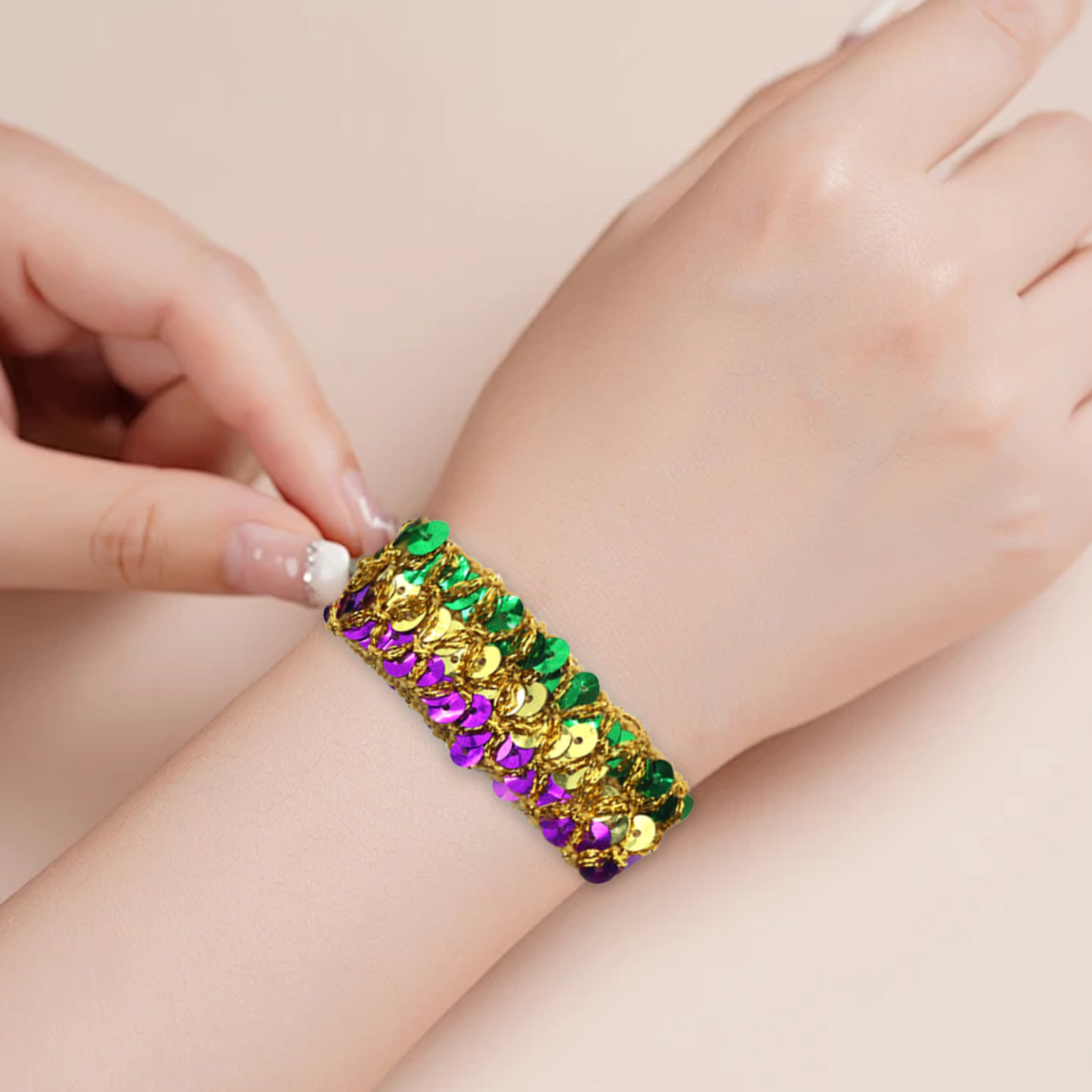 1 bracelet