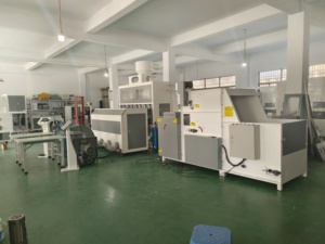 Source Factory Sale Automatic 3D-15D Fiber Bale and Opening <strong>Machine</strong> for Stuffing Pillow - Product Image 4