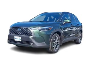 2022 Toyota Corolla CROSS XLE - Product Image 3