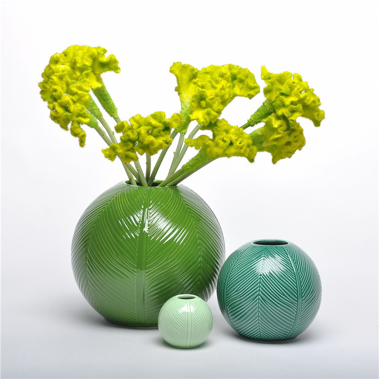 Desktop interior round ceramic ikebana  vases  glazed flora football shape centerpiece vase for weddings countertop