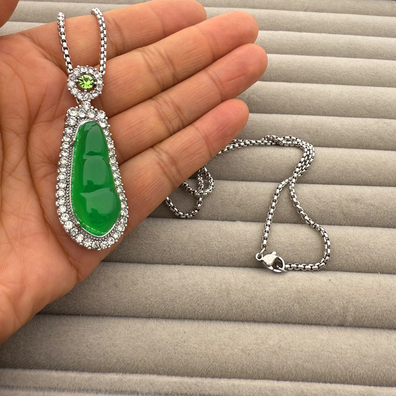 Collar de calcedonia de imitación de diamante verde - judías verdes