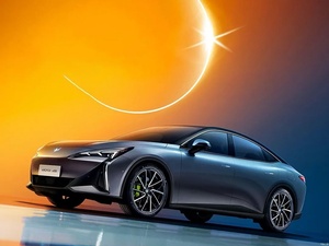 2024 ARCFOX Alpha S5 <strong>Extreme</strong> Fox Electric Medium Sized Car Left Turn New Energy Vehicle Arctic Fox Made in <strong>China</strong> - Product Image 2