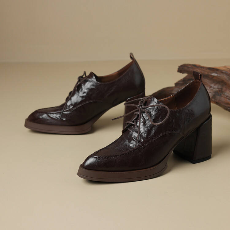 สีน้ำตาล