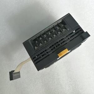Módulo de expansión PLC de la serie CP1 original nuevo, unidad de entrada/salida analógica, para aplicaciones de automatización industrial