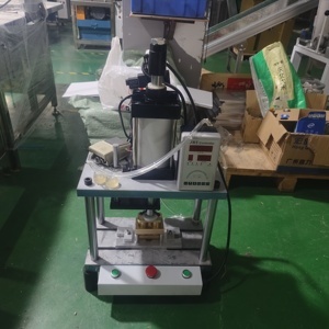 Betriebs maschine Herstellung Seife Stanzen Press form maschine Maschine Hotel Seife mit günstigen Preis