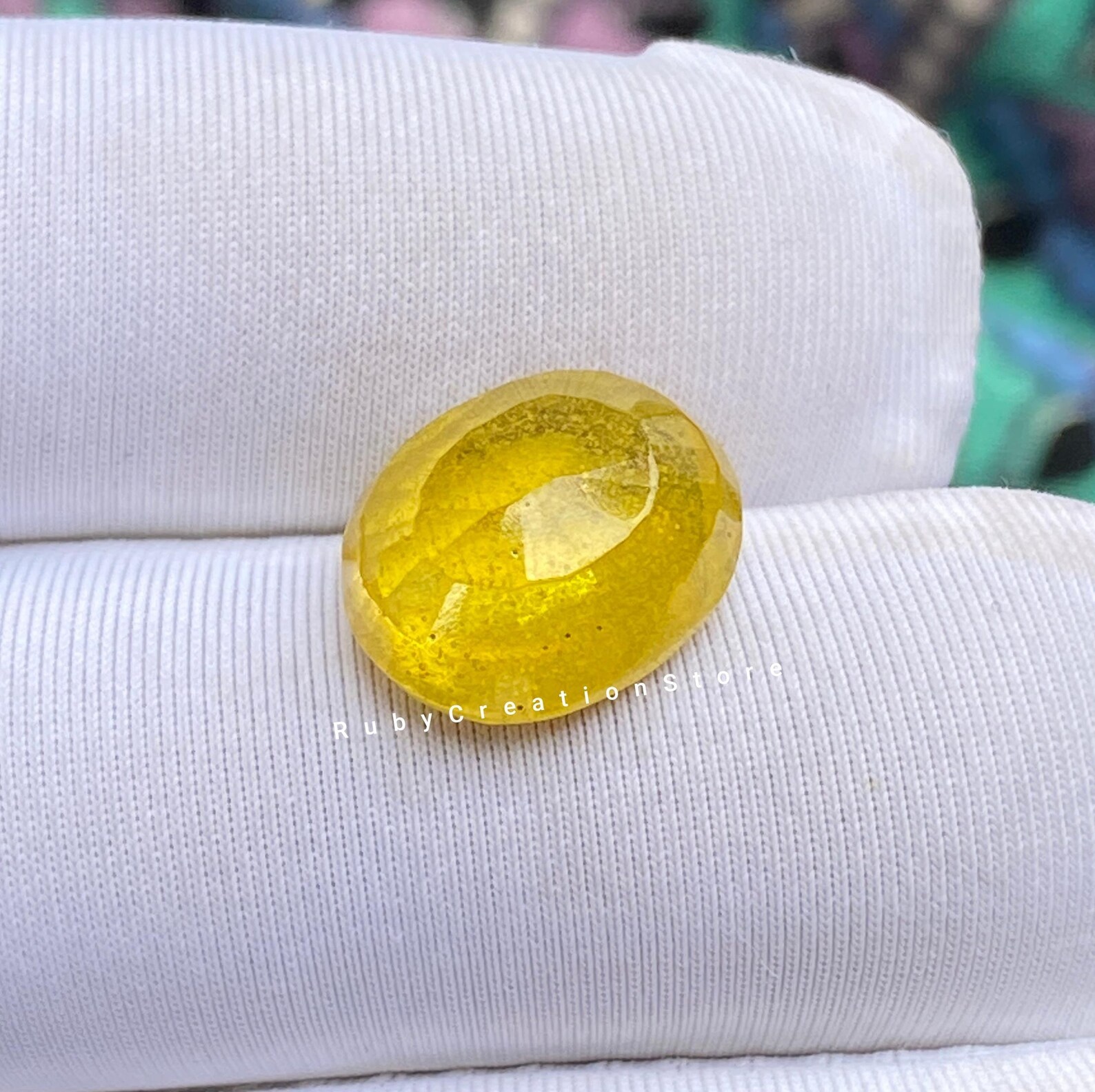 Jaune