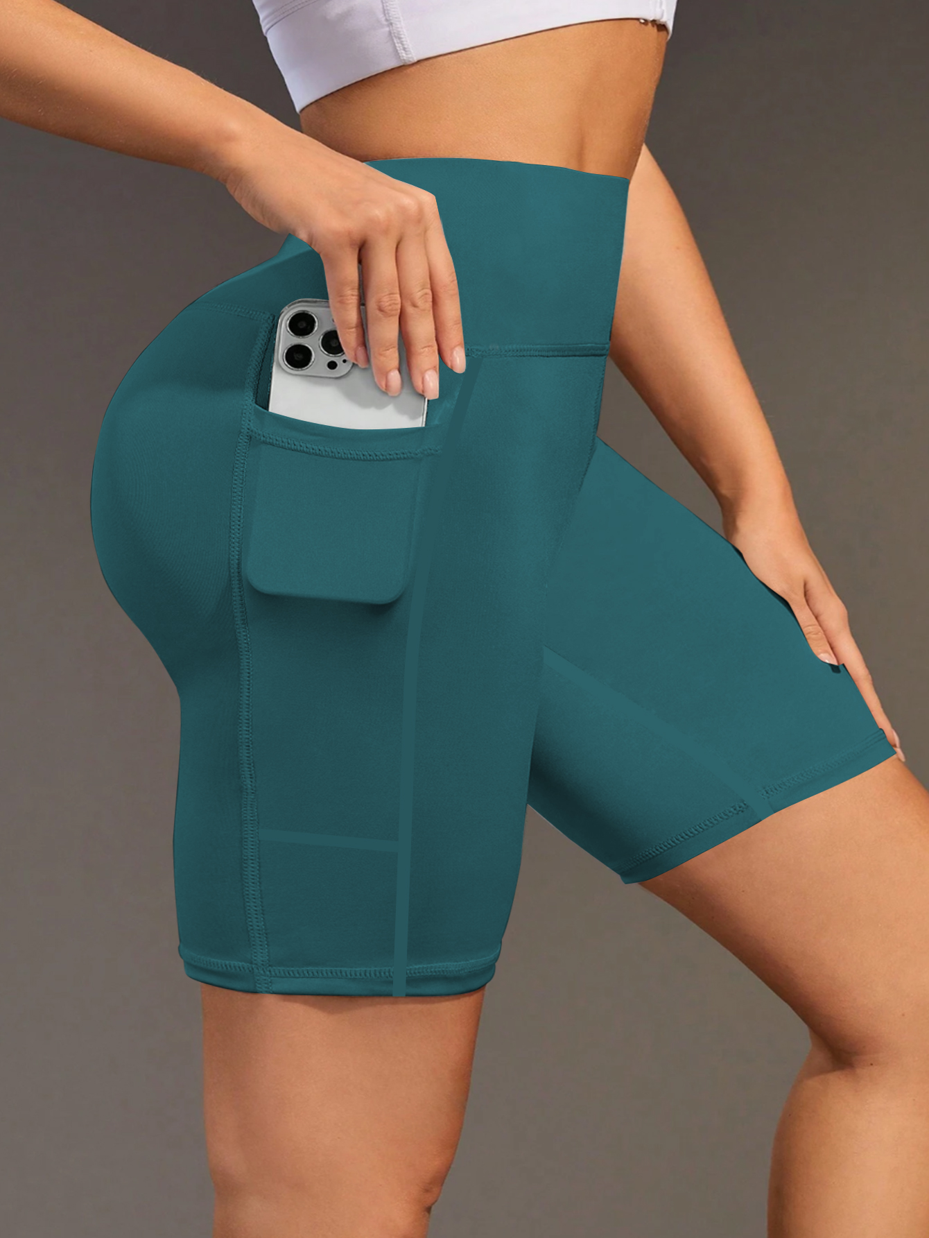 Vert foncé