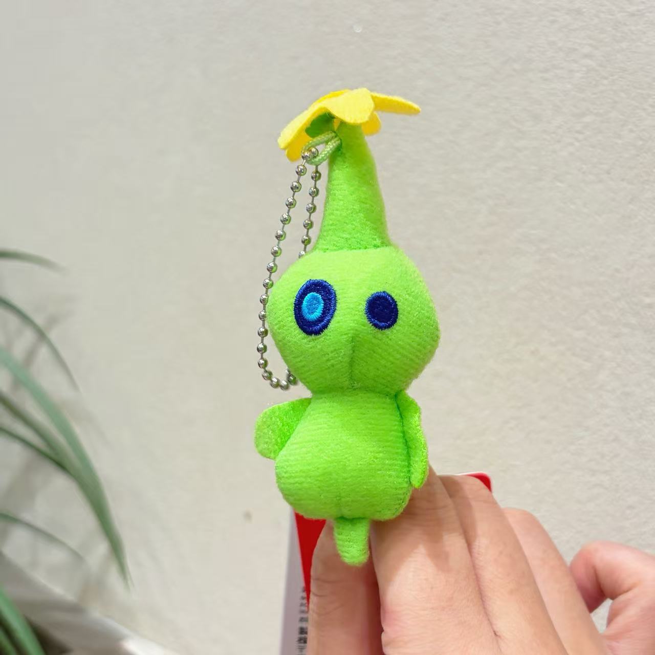 Pendentif pikmin vert-8cm