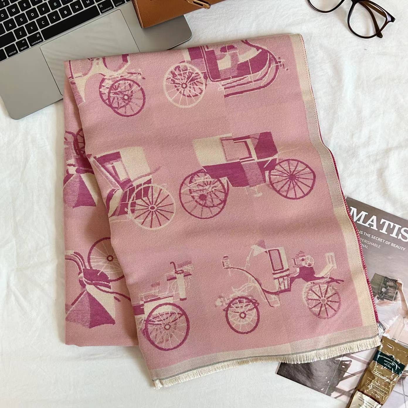 Carrozza classica rosa - sopra i 175 cm