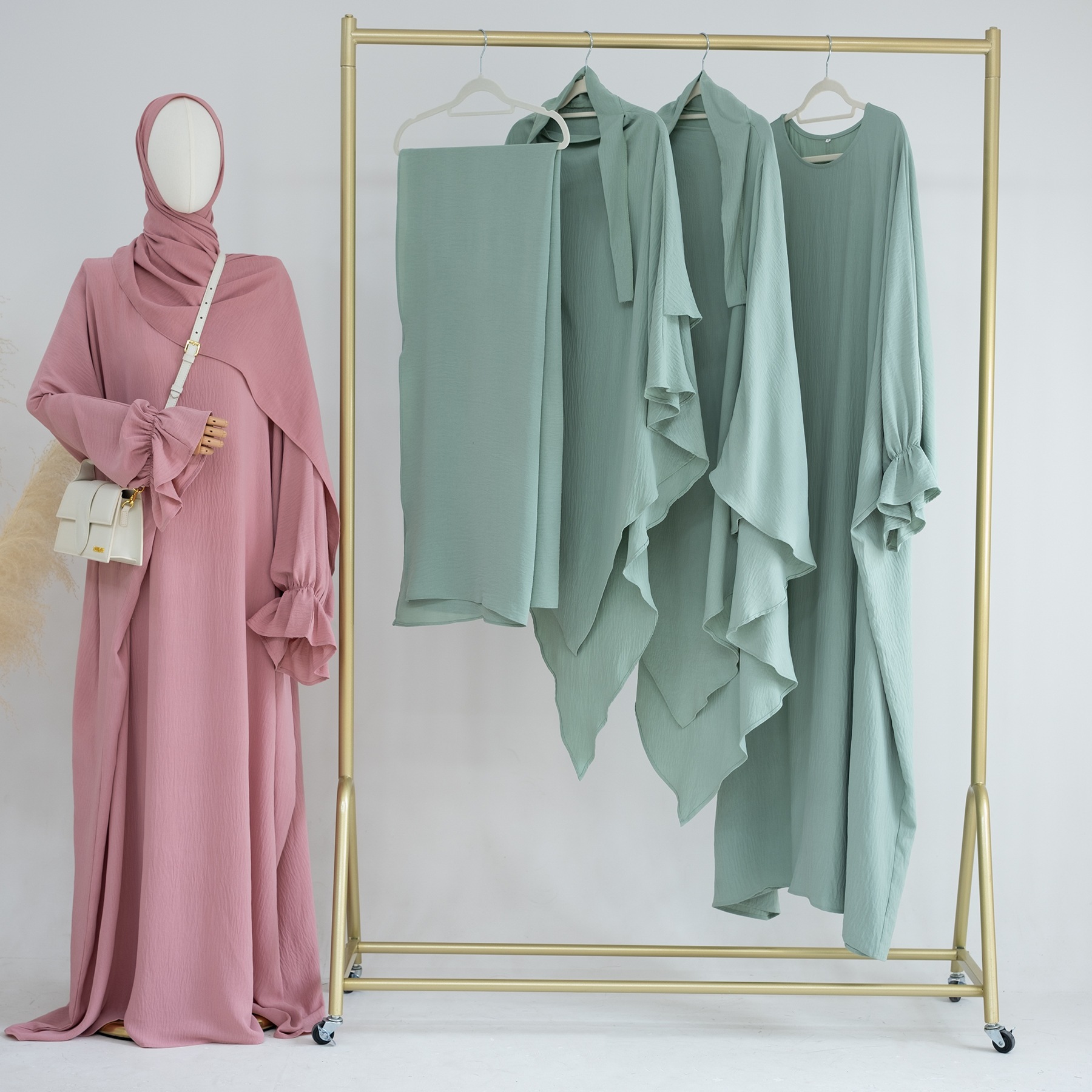 3-dress with hijabs