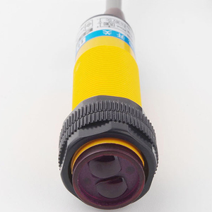 E3F-DS30P1 E3F-DS30P2 E3F-DS30P3 Photoelectric Switch Diffuse Reflection PNP DC Three-wire 12V 24V Human Body Infrared <strong>Sensor</strong>