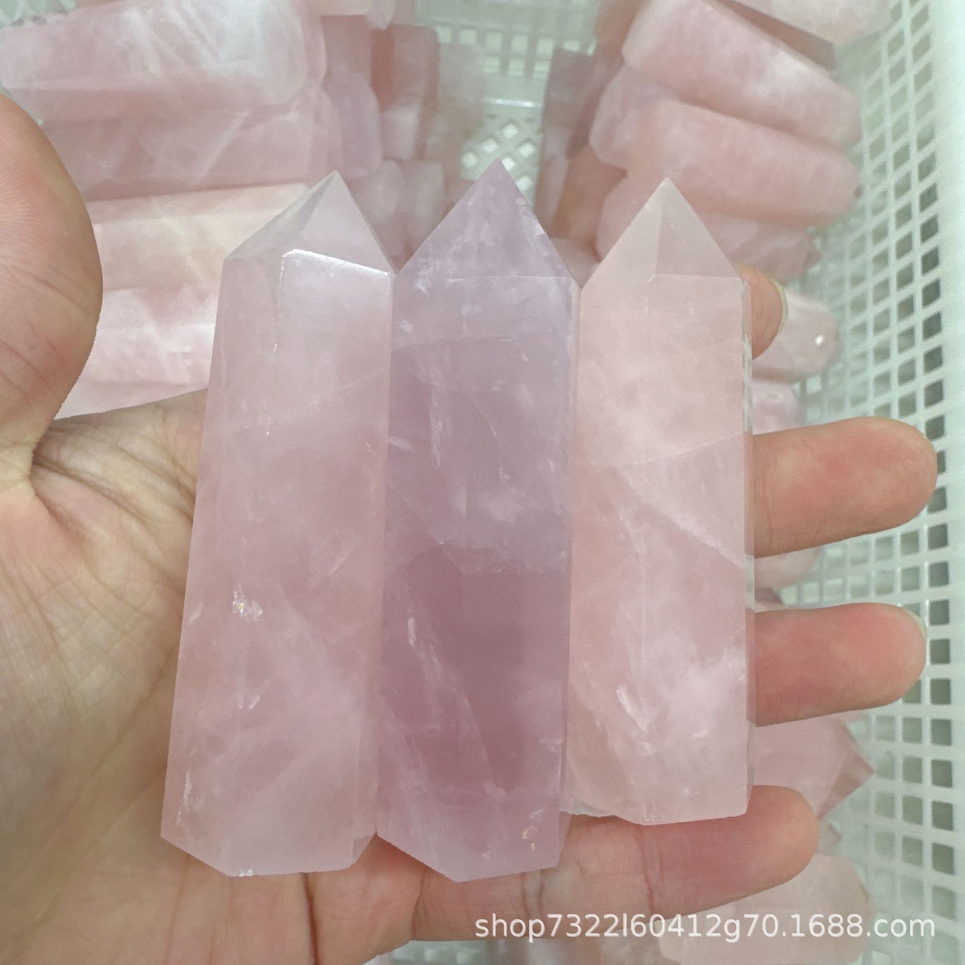 Colonne à pointe unique en quartz rose