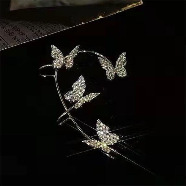 Oreille droite dorée