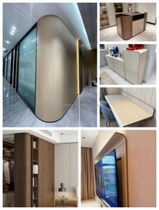 Hochpräzises 4-Achsen-<span class=keywords><strong>CNC</strong></span>-Automatik-Werkzeugwechsler-Portal für das Bearbeitungs zentrum für gebogene Holzform-Lichtbogen platten fräser