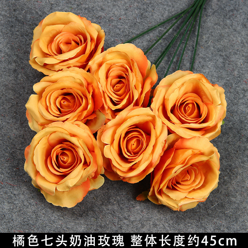 Bouquet de roses beurre orange à sept têtes
