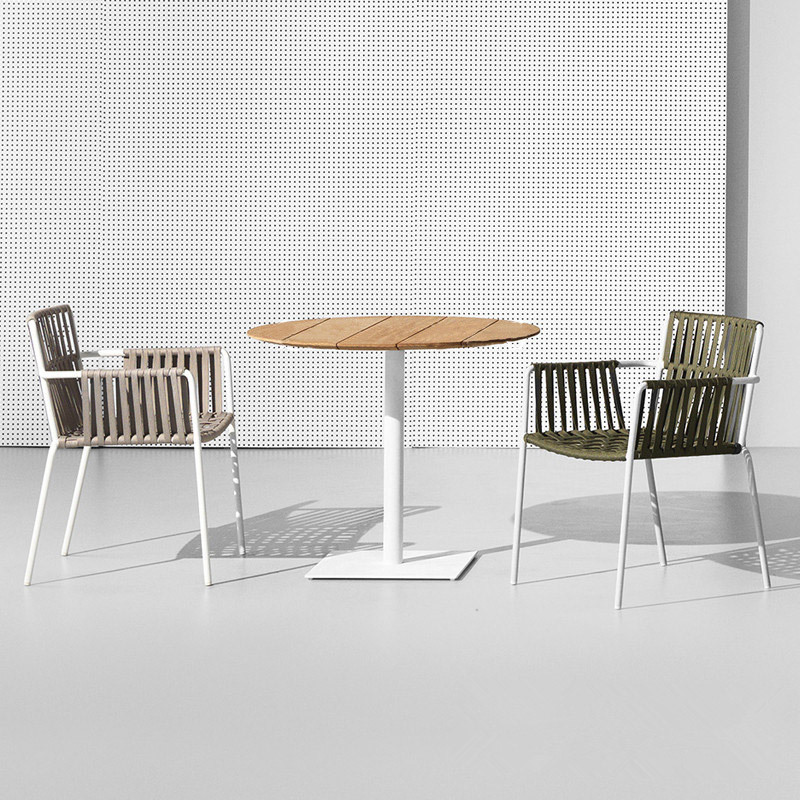 Natural d70cm round table+two chairs