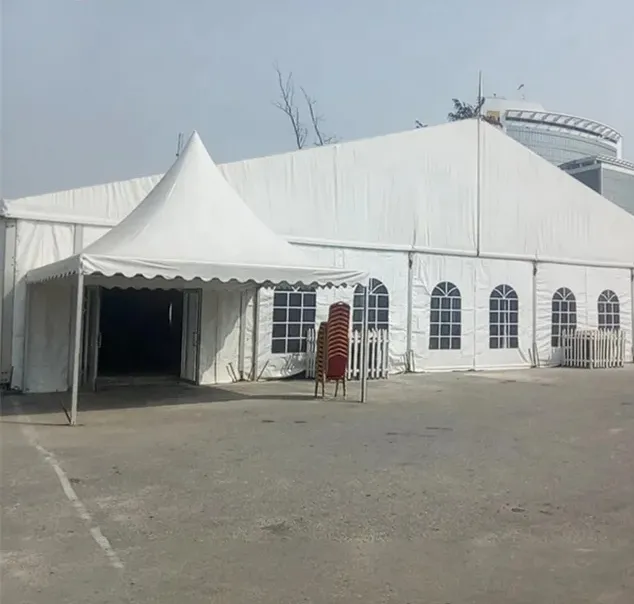 خيمة حفلات كبيرة بيضاء 10x15m 10x20m 20x30m للأعراس للبيع