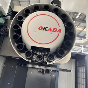 Fanuc Siemens Gsk kontrol sistemleri ile VMC850 5 eksenli yüksek hassasiyetli yüksek sertlik CNC makinesi aracı dikey işleme merkezi