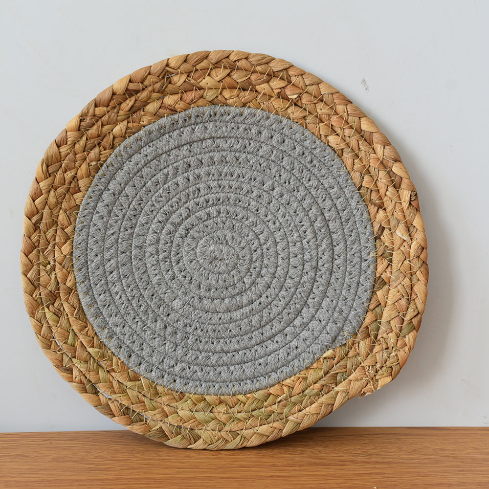 gourd grass light gray line