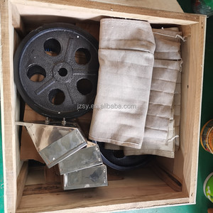 35kg/H Home <strong>Use</strong> Electric Simple Mini <strong>Floating</strong> <strong>Fish</strong> <strong>Feed</strong> Pellet <strong>Machine</strong>/Wheat Husk Corn Flour and Cypress Puffed <strong>Feed</strong> <strong>Machine</strong>