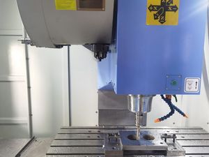 Supertech üstün kalite ve performans dikey makine merkezi VMC1270 dünyada popüler ve en iyi kalite ile - Product Image 3