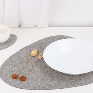 桌面保护定制毡垫隔热圆毡餐垫和杯垫 - Product Image 1