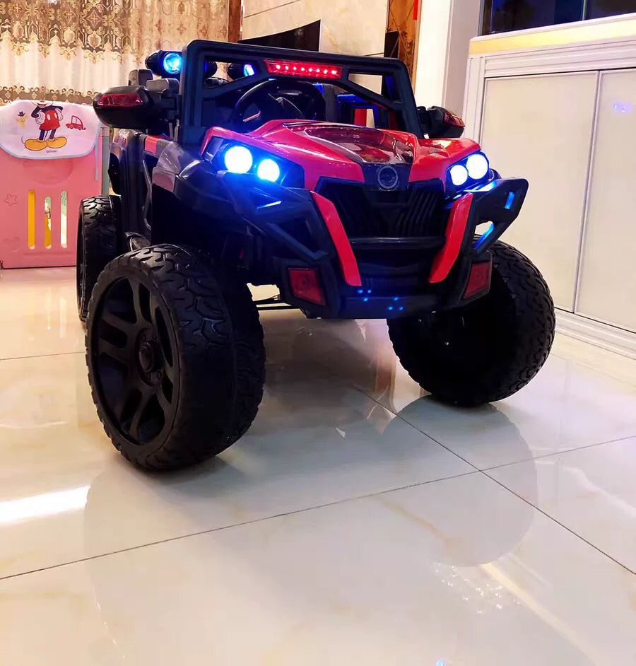 Red top-of-the-line 4WD 12V 12A battery-soft leather seats-foam