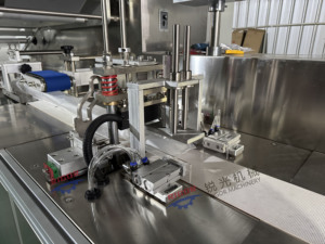 Intelligent Wet Wipe Packaging Line - Automatic Angle Insertion and Cutting - Fully <strong>Automated</strong> Packaging <strong>System</strong> - Product Image 3