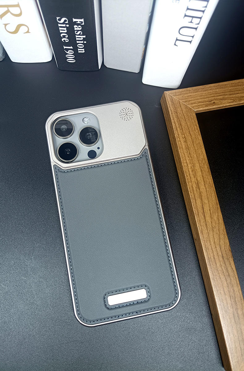 สีเทาเข้ม