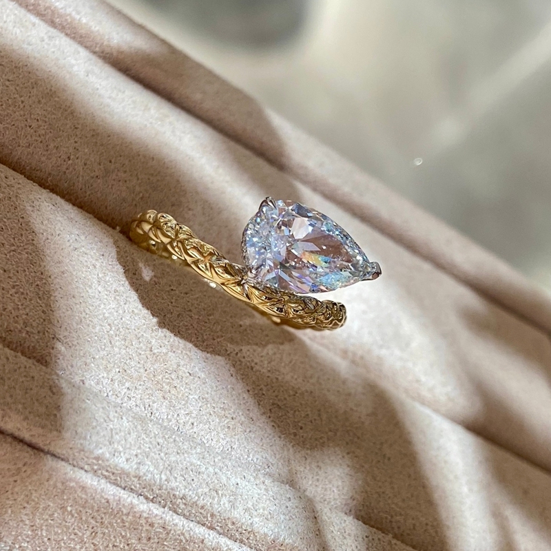 18K yellow gold