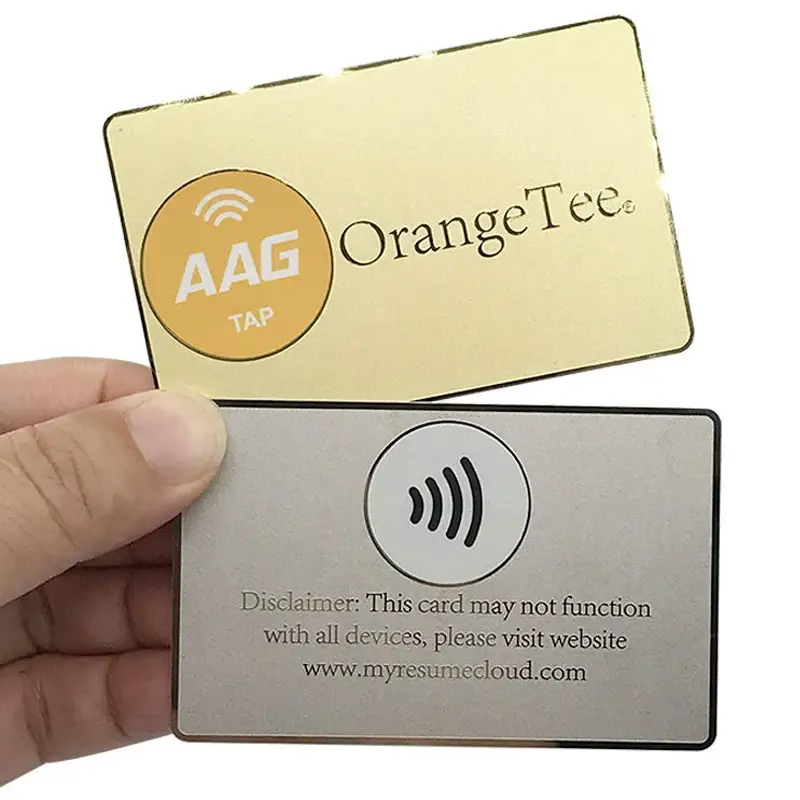 NFC-Induktions-Chipkarte aus Edelstahl, Herstellung einer hochwertigen, kreativ gebürsteten, mattschwarz gerillten Metall-Mitglieds karte