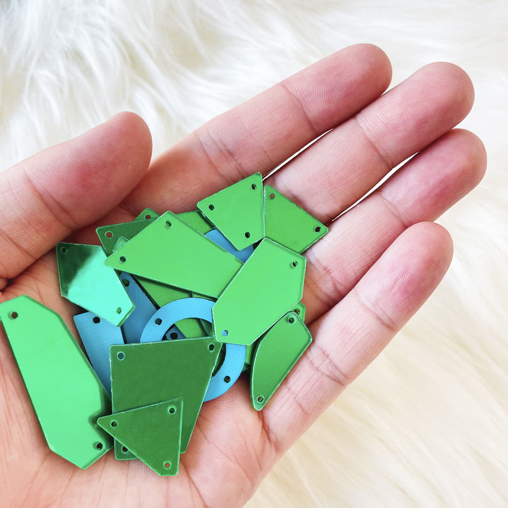 สีเขียว