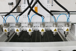 Venta directa de fábrica Multi Head 6 Husillo 4 Axis CNC Router Máquina de corte con dispositivo giratorio para muebles de madera - Product Image 6