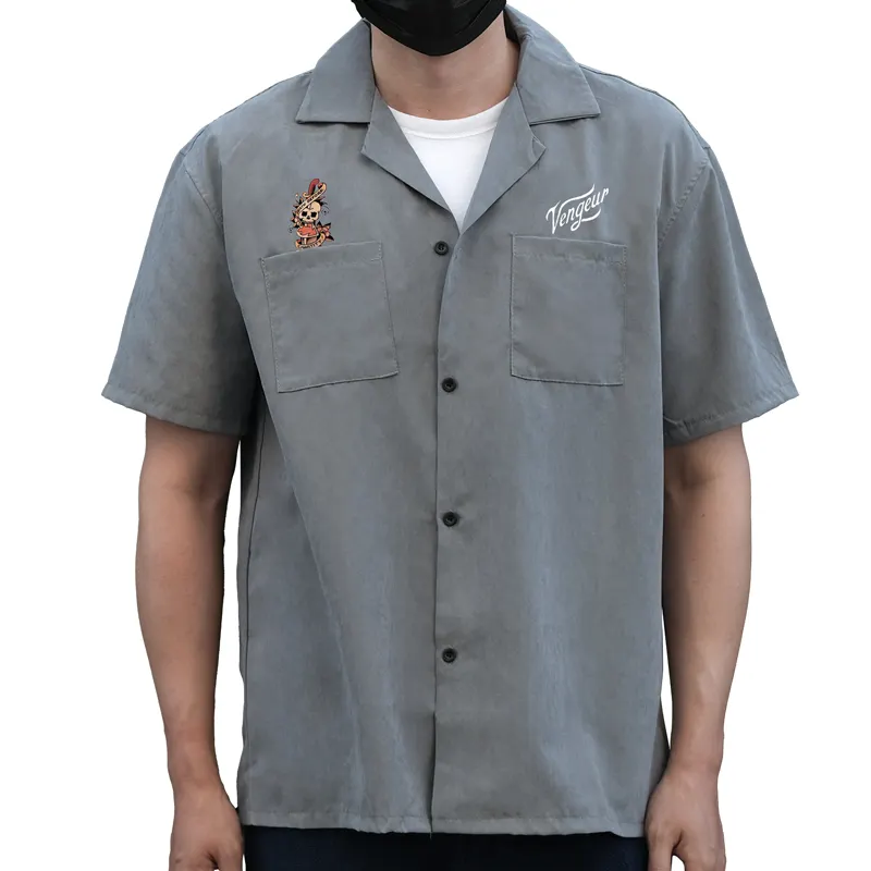 Vente en gros Logo brodé personnalisé Casual hommes Vintage uni imprimé à manches courtes travail Floral Camp col boutonné chemises