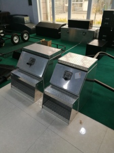 30英寸铝制卡车台阶工具箱铝制格子板Ute工具箱，带丁字锁