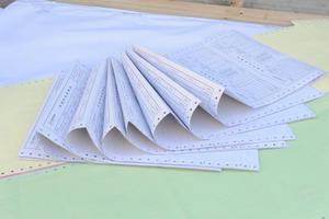 Formas impresas de papel continuo sin carbón para ordenador