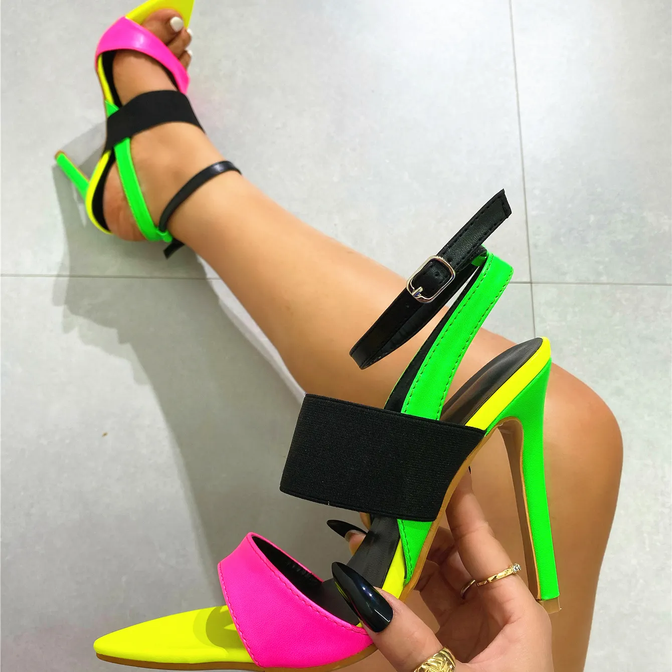 Besar Ukuran 35-42 Mewah Platform Sandal Fashion Multicolor Chunky High Heels Wanita Pesta Seksi Sepatu Wanita