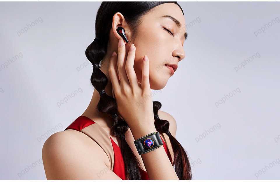 Nubia Smart Watch Phone Foldable Flexible Display Snapdragon 8909W 8GB ROM 4.01 Inch OLED Message Reminder e-sim Calling