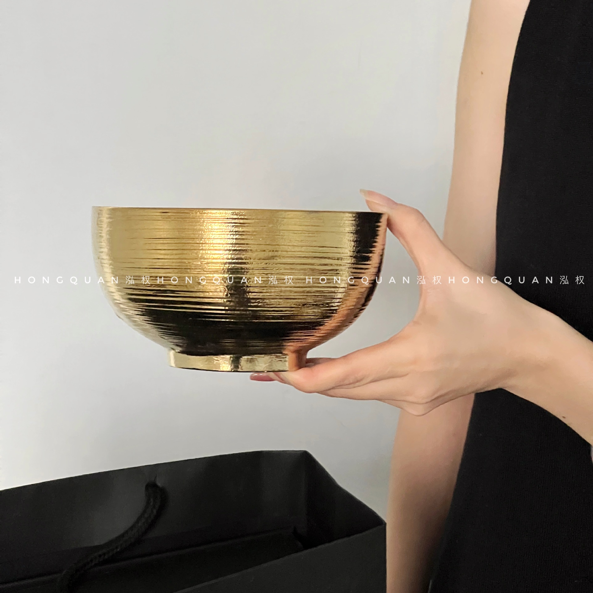 ชาม c คือ15.5*8