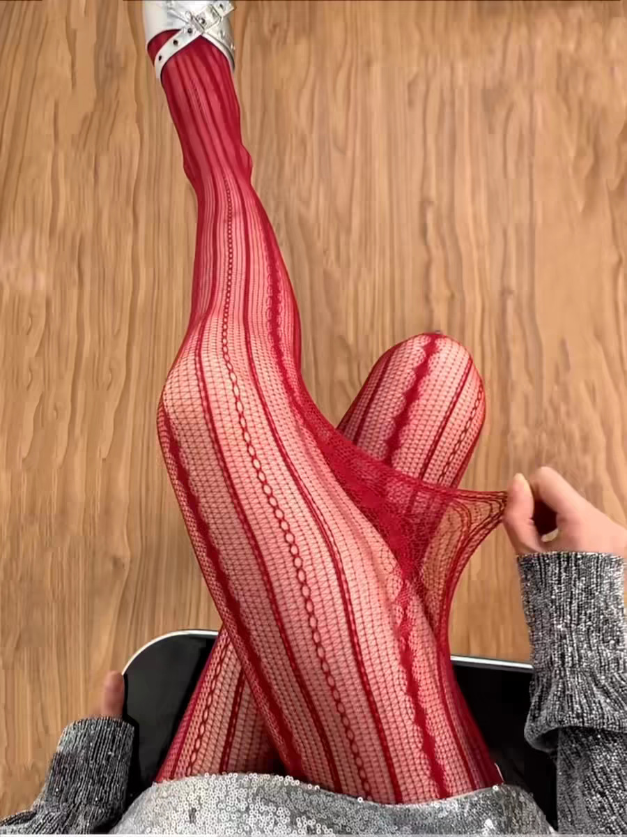 Diamond cable knit tights red